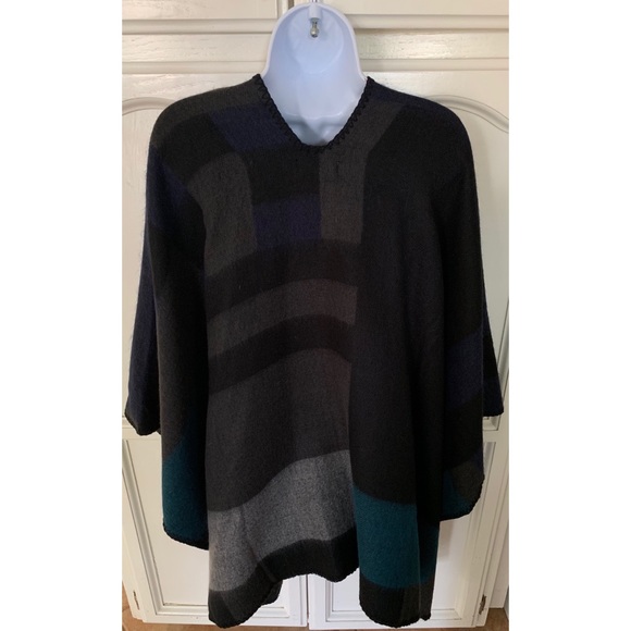 Calvin Klein Ruana Geometric Poncho - Picture 2 of 6
